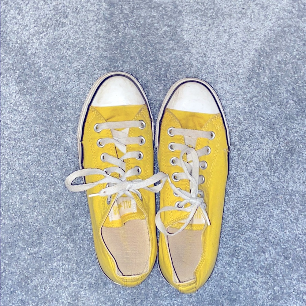 Yellow converse